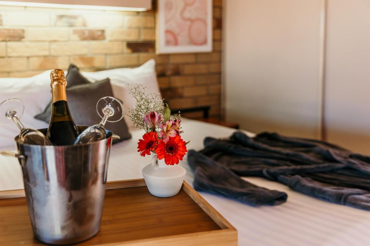 Abacus Motel Mount Isa Kültér fotó