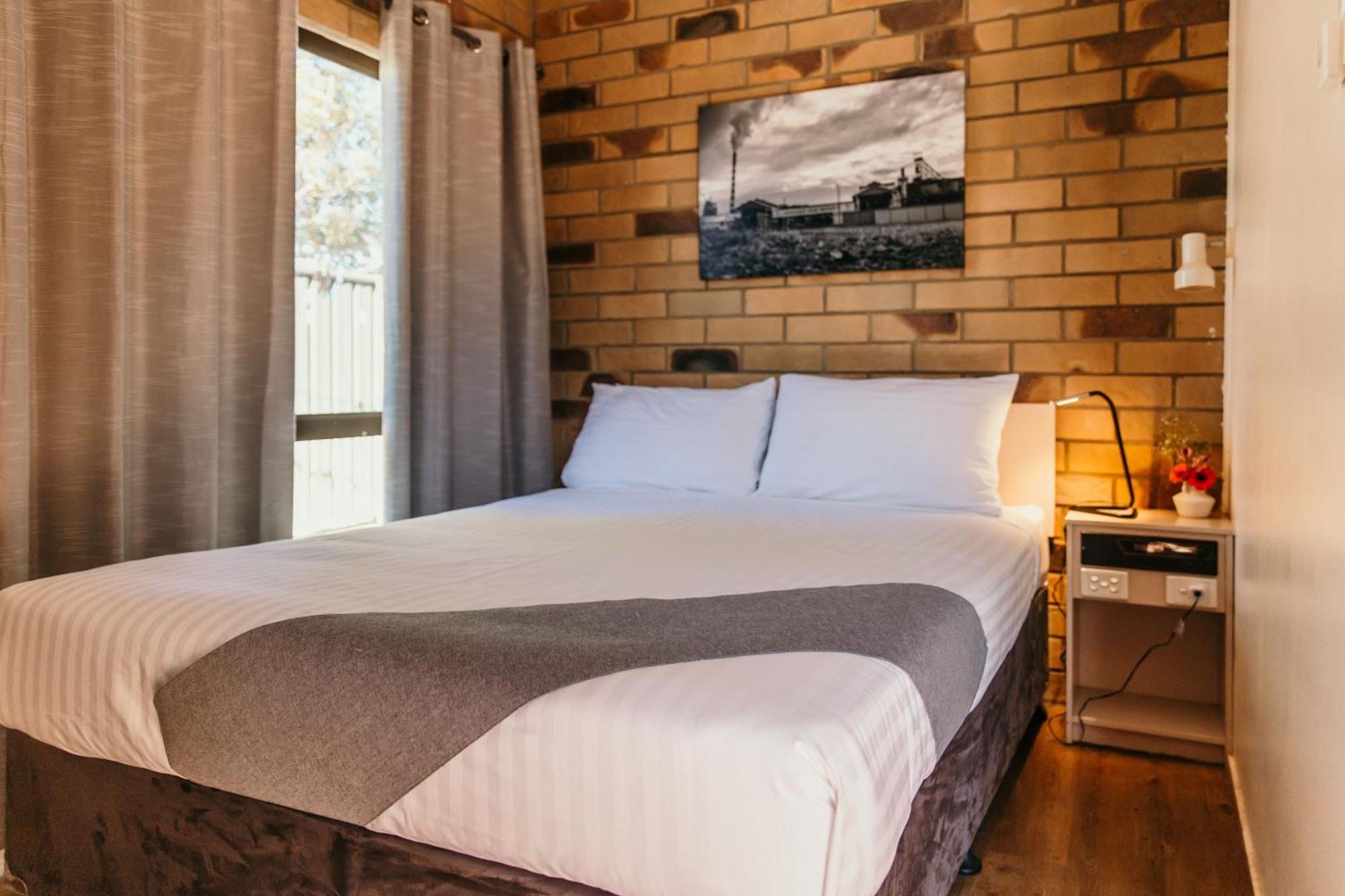 Abacus Motel Mount Isa Kültér fotó