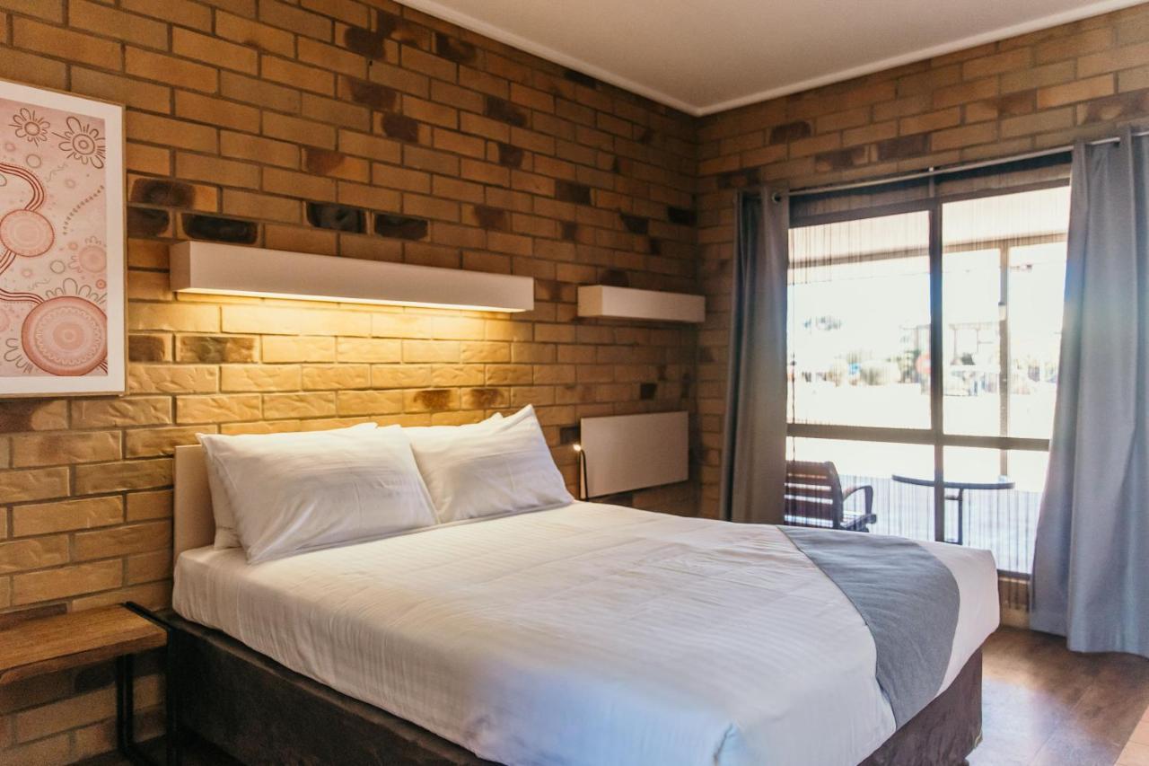 Abacus Motel Mount Isa Kültér fotó