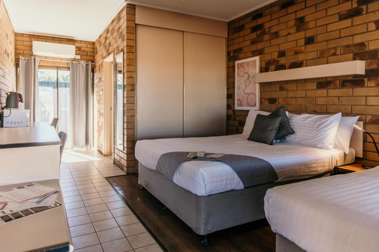 Abacus Motel Mount Isa Kültér fotó